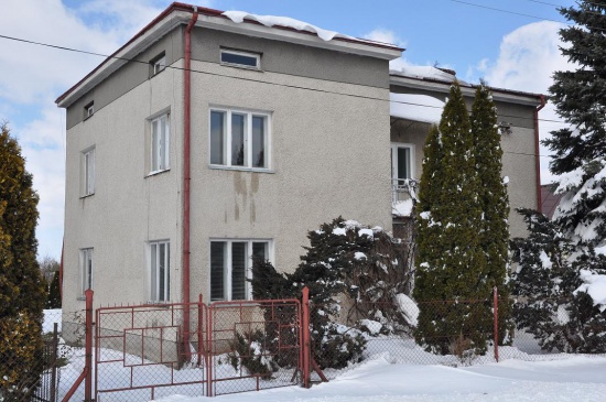 Dom murowany 6 km od centrum Krosna tel 888724822