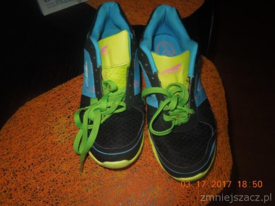 Sprzedam buty firmy CATAPULT Buty sportowe lekkie wygodne  orygin